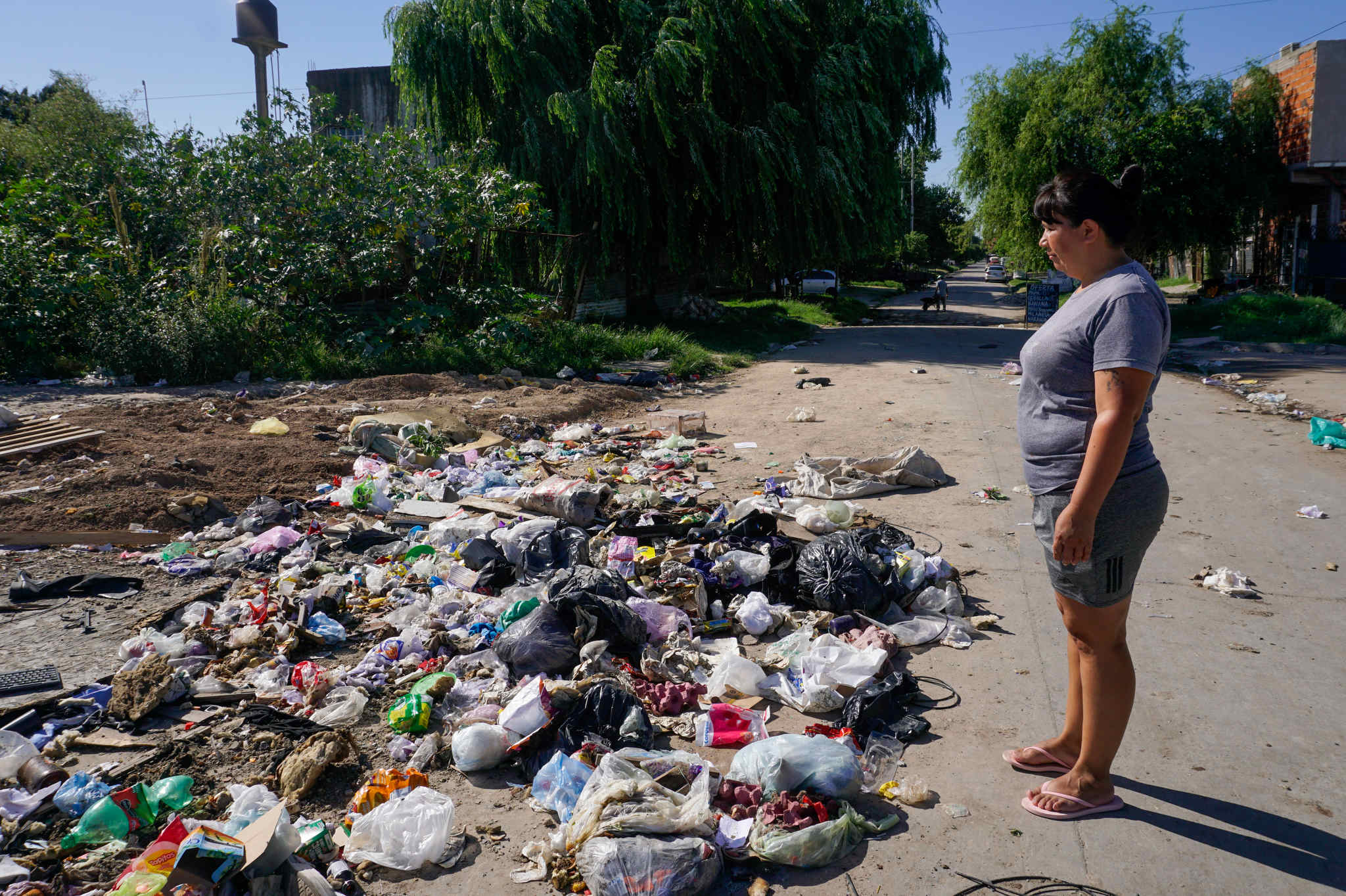 In Buenos Aires Community, ‘All This Garbage Hurts’